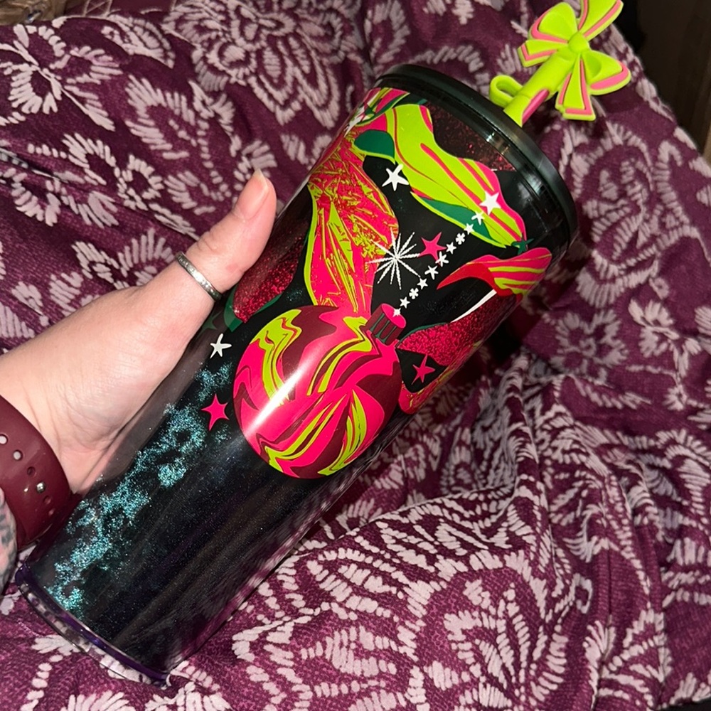 BNWT Christmas, Starbucks, Venti Tumblr with straw topper, & it’s a HTF too!